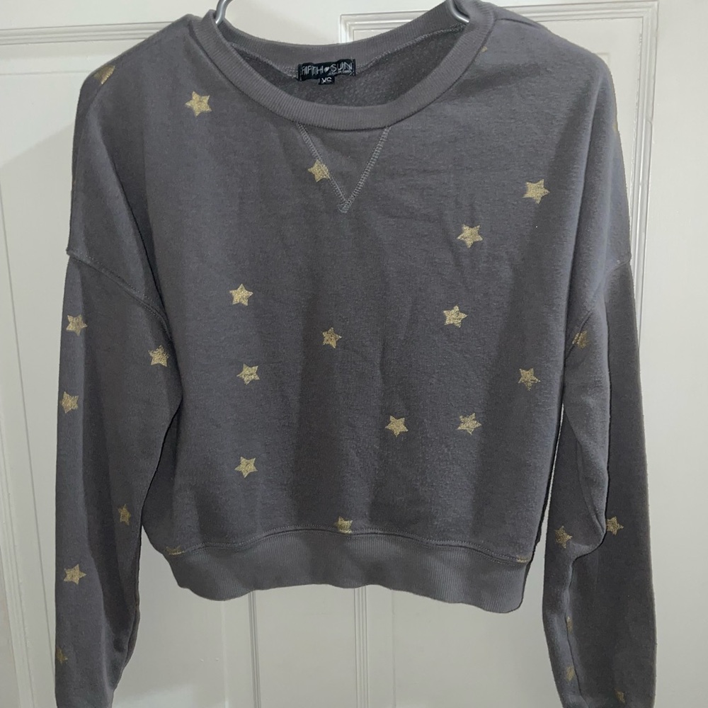 Super cute star crop!!